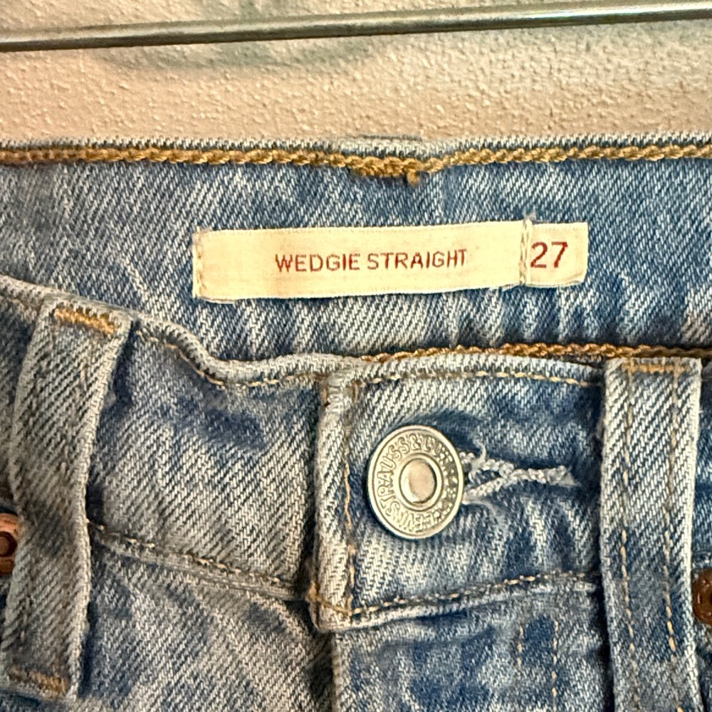 Levi’s Wedgie Straight Leopard Print Blue Jeans Size 27 EUC Button Fly High Rise - Picture 3 of 13
